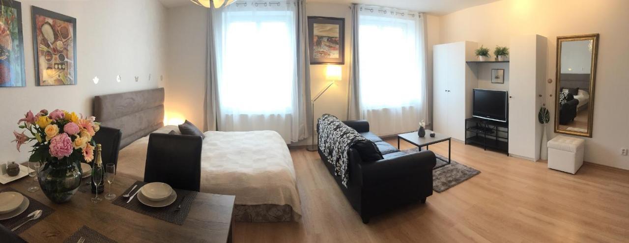Apartmany Panorama 耶塞尼克 外观 照片